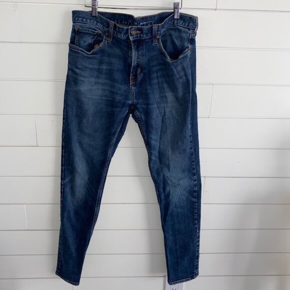 Old Navy Dark Wash Slim Jeans - Size 33x32 comfy denim - Picture 5 of 7